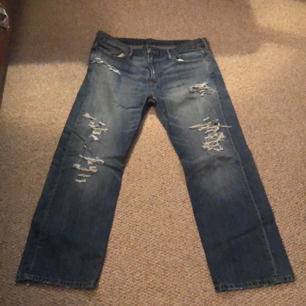 Men’s ripped jeans